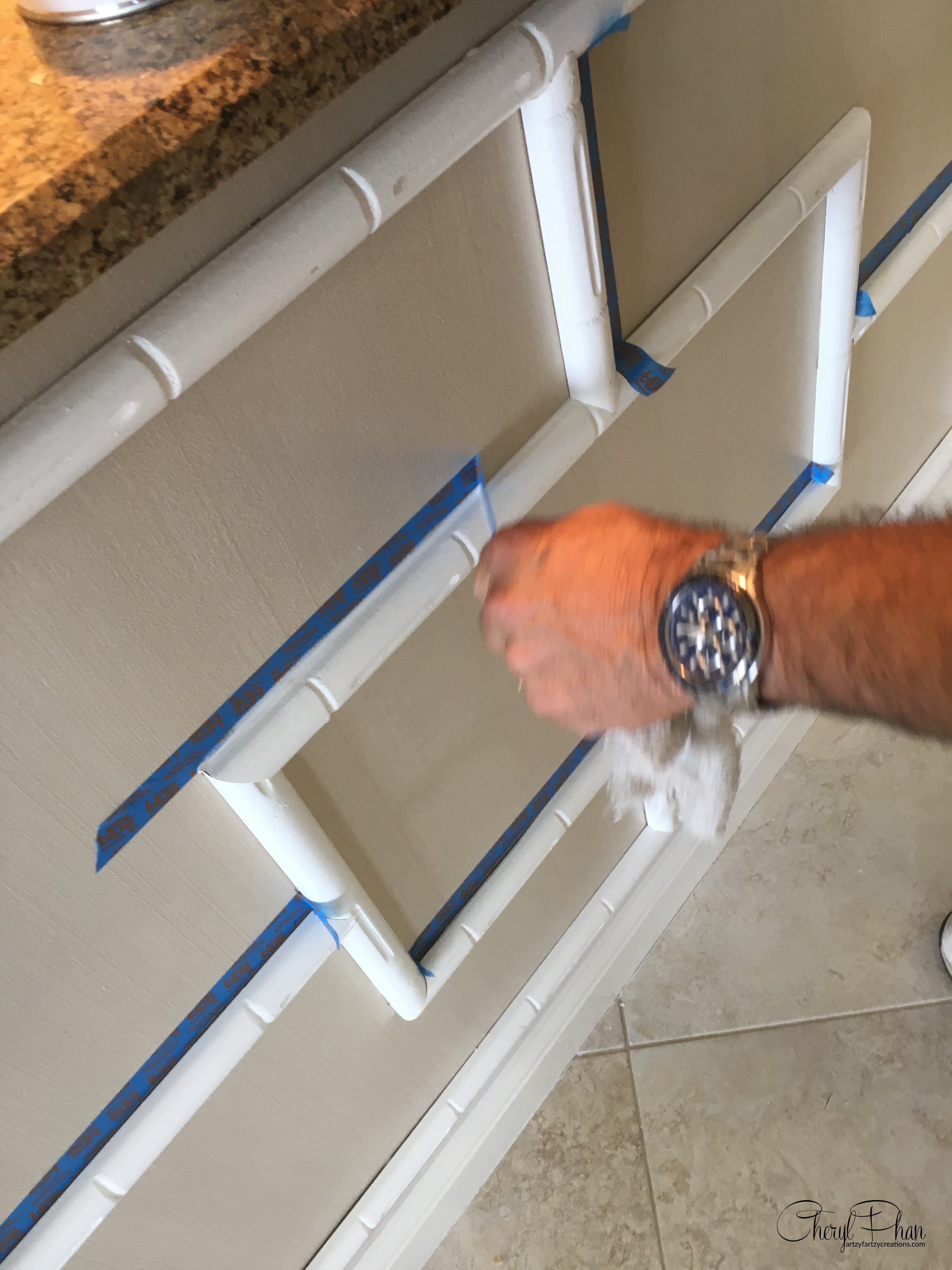 How to produce a no-smudge caulk line